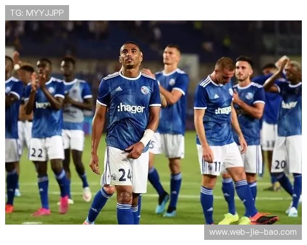 解析斯特拉斯堡高位逼抢战术,对阵巴黎一役执行效果显著 解析斯特拉斯堡高位逼抢战术,对阵巴黎一役执行效果显著